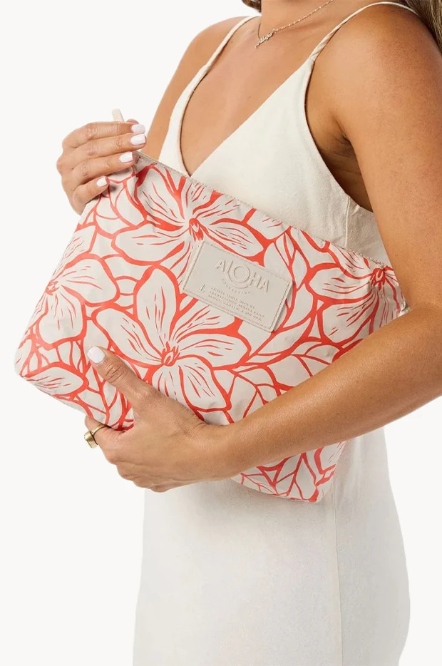 Backyard Mid Pouch - Image 2