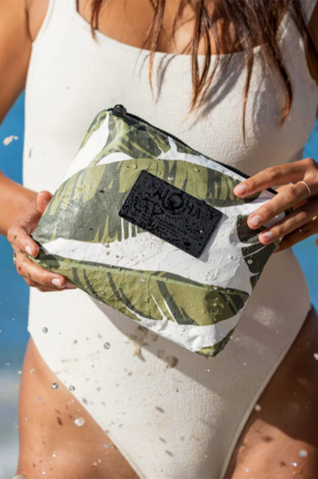 Lu'au Small Pouch - Image 2