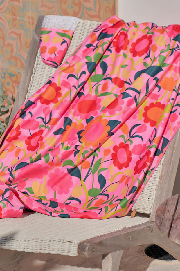 Flower Patch Sand Free Towel - Image 4