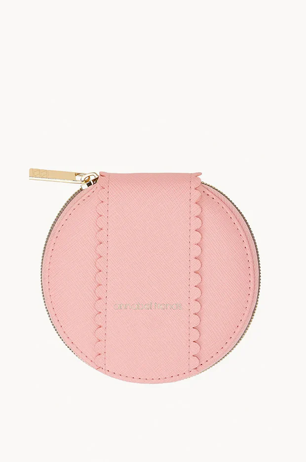 Scalloped Manicure Set
