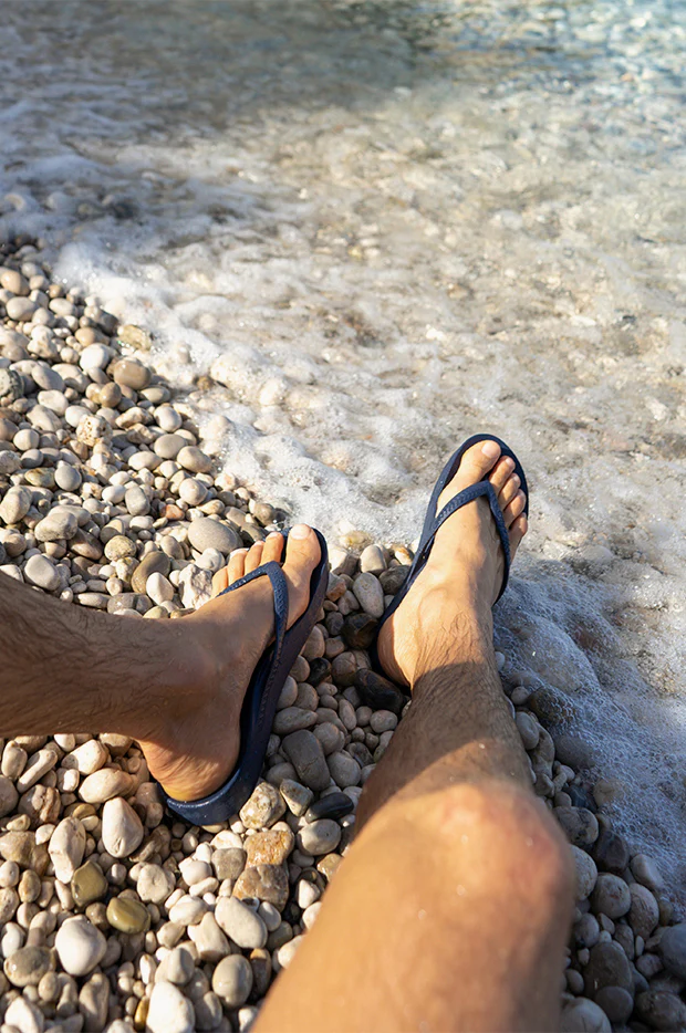 Plain Arch Support Thongs - Image 4