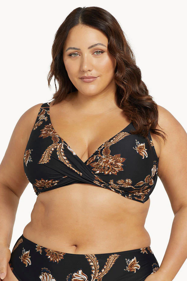 Chantique Delacroix Cross Front Bra