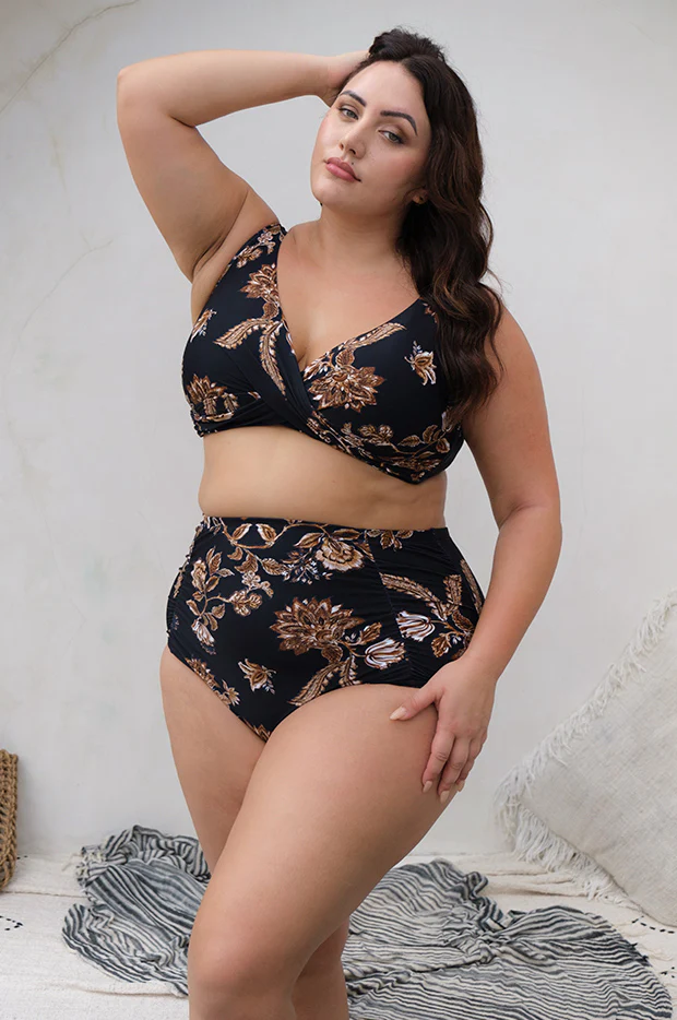 Chantique Delacroix Cross Front Bra - Image 3