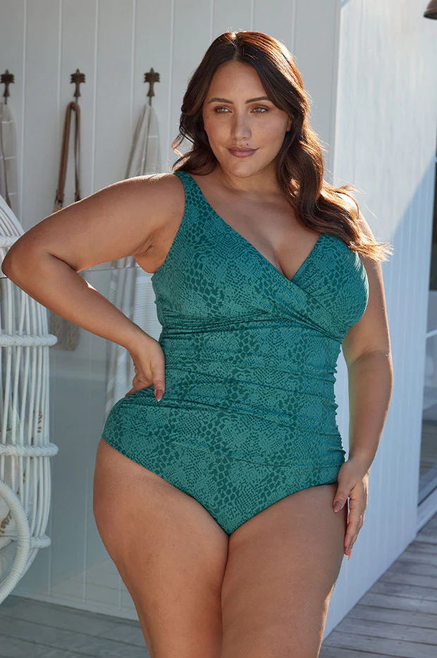 Ekhis Delacroix One Piece - Image 7