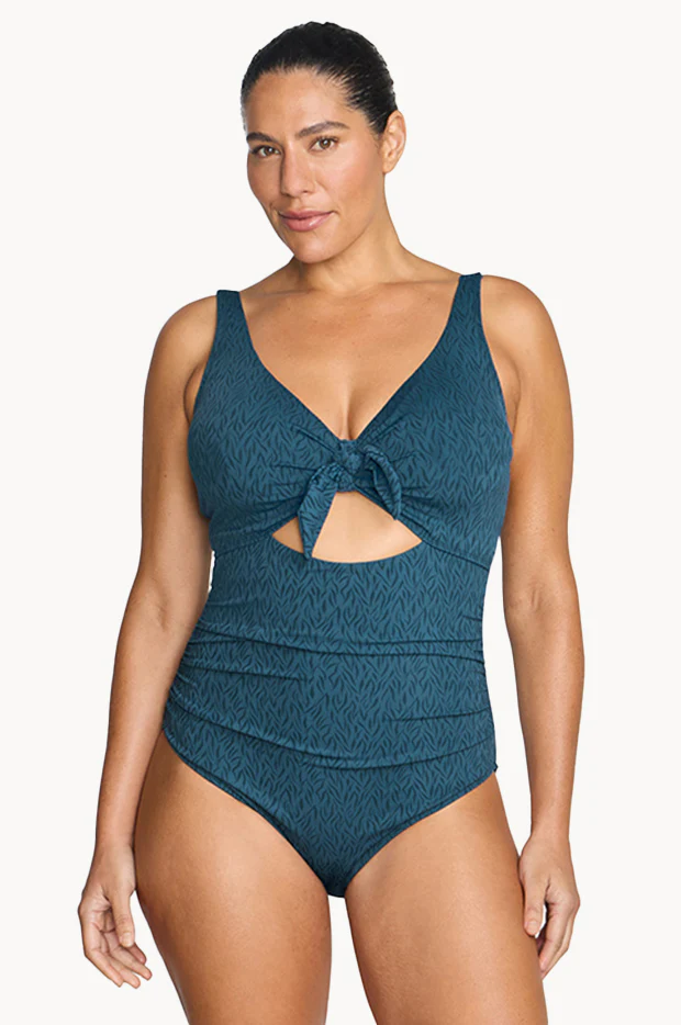 Minque Cezanne D/DD Cup One Piece - Image 2