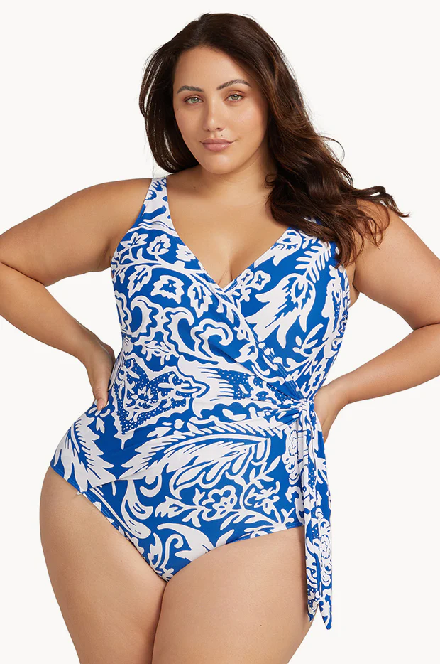 Sistine Hayes D/DD Cup One Piece - Image 2