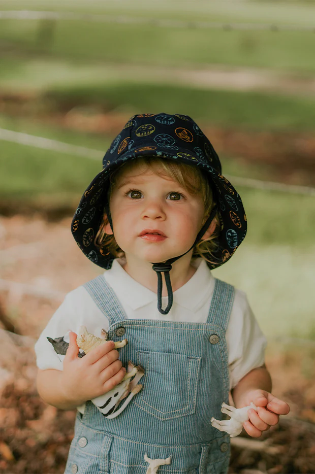 Boys Nomad Classic Bucket Hat - Image 4