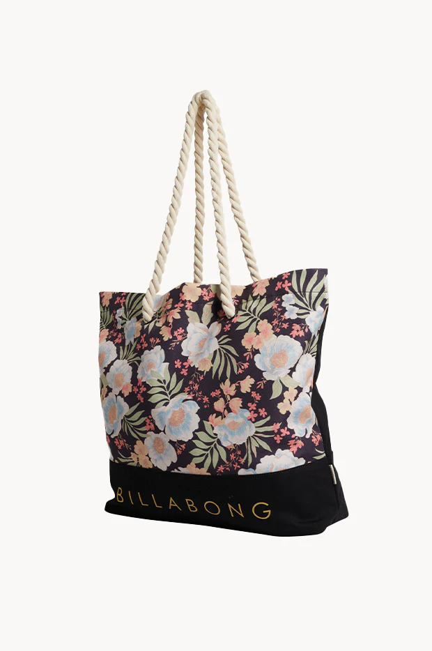 Lost Cove Beach Bag - Image 2
