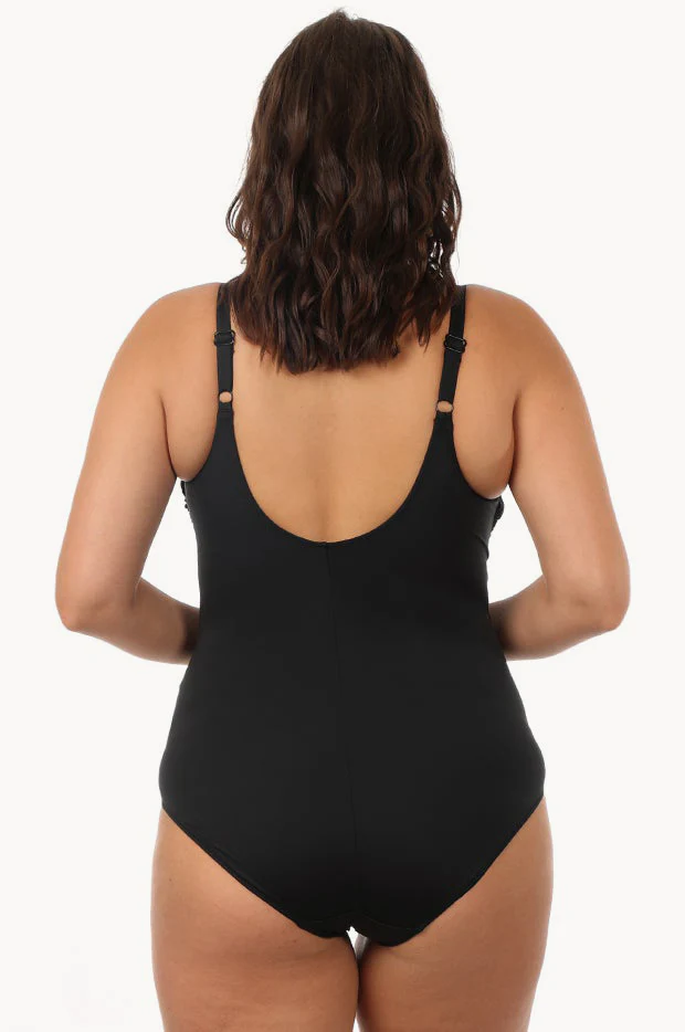 Versailles F Cup Twist Front One Piece - Image 2