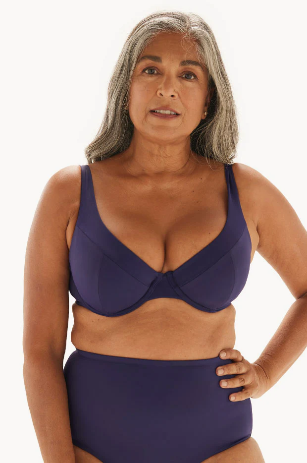 Plain G Cup Underwire Plunge Line Bra - Image 3