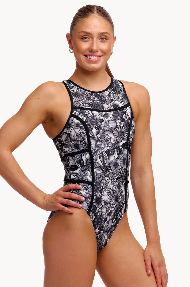 Nights Rose Hi Flyer One Piece - Image 3