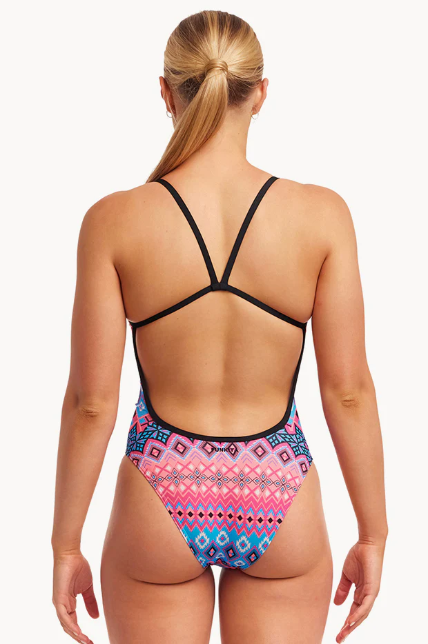 Tinsel Town Single Strength One Piece - Image 2