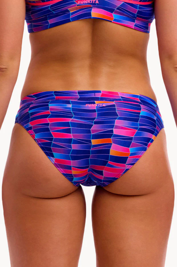 Warped Waves Sports Brief - Image 2