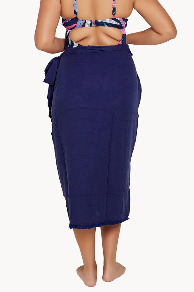 Plain Frayed Edge Sarong - Image 2