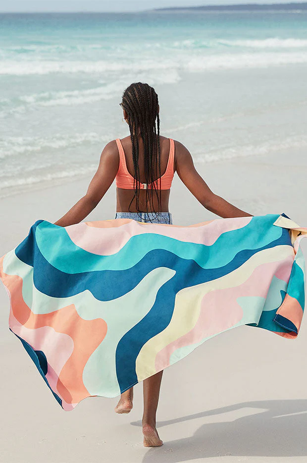Get Wavy Microfibre Towel - Image 3