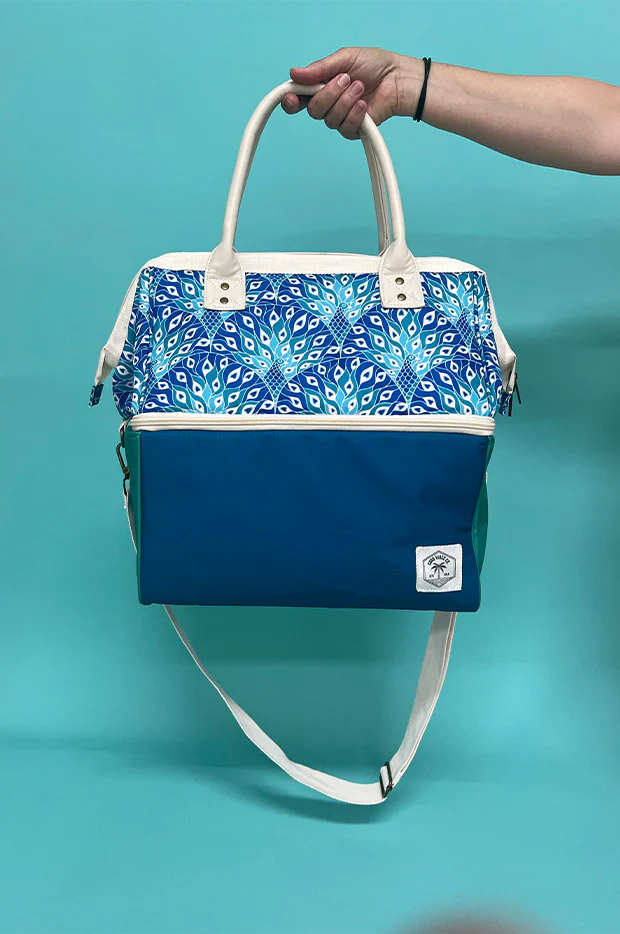 Peacock Paradise Picnic Cooler Bag - Image 4