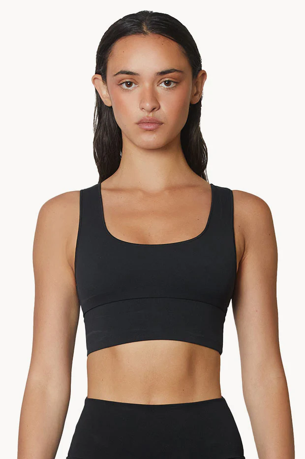 Plain The Contour Crop