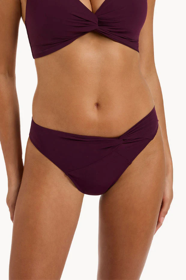 Jetset Twist Front Pant