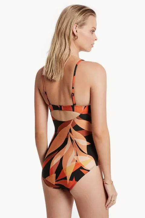Solari Cross Over Moulded One Piece - Image 2