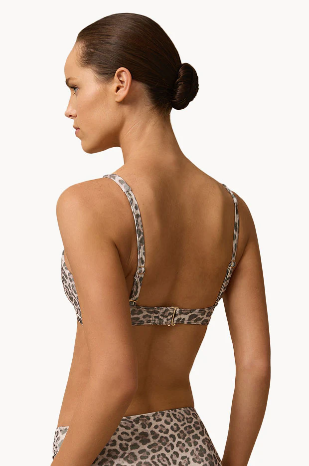 Belle Multi Fit Twist Crop - Image 2