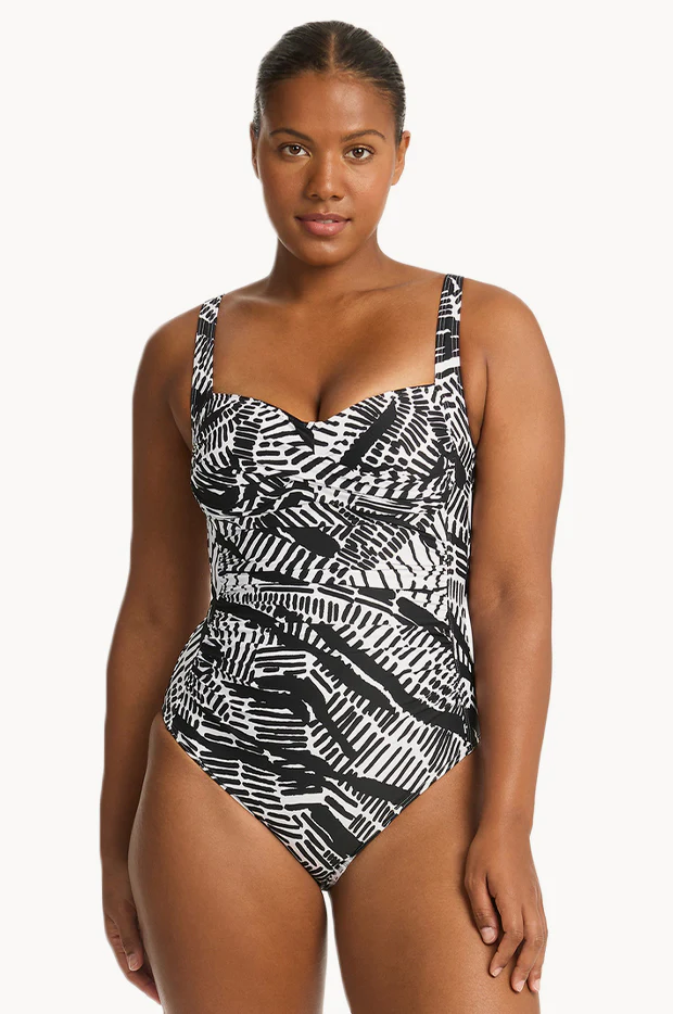Pampas Twist Front One Piece