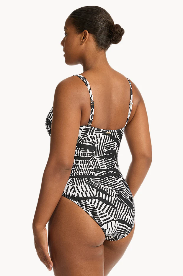 Pampas Twist Front One Piece - Image 2