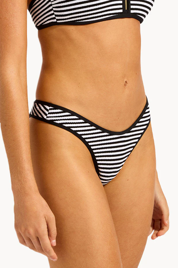 Clubhouse Scoop High Cut Rio Pant - Image 3