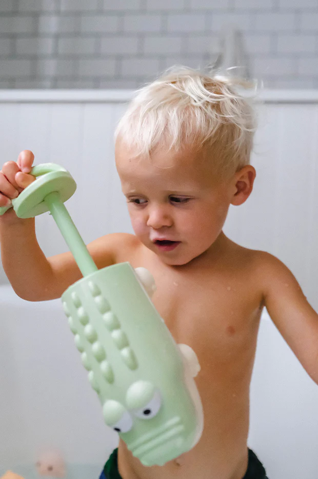 Crocodile Water Squirter - Image 2