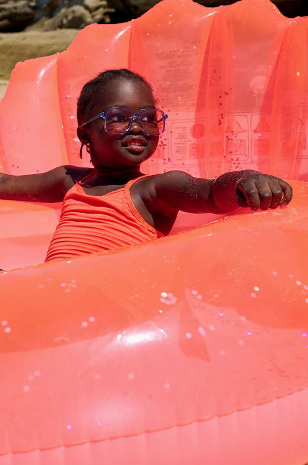Neon Luxe Shell Pool Ring - Image 3
