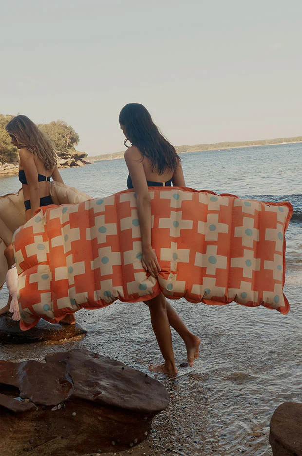 Royal Mansour Vintage Lie On Float - Image 6