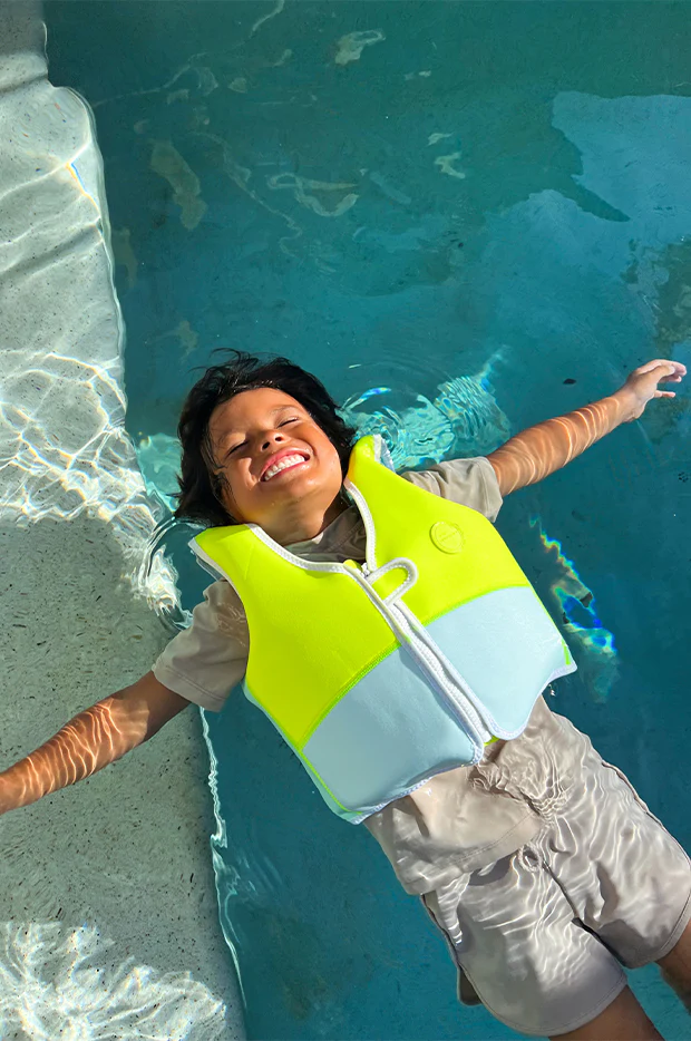 Salty The Shark Swim Vest 3-6 Years - Image 3