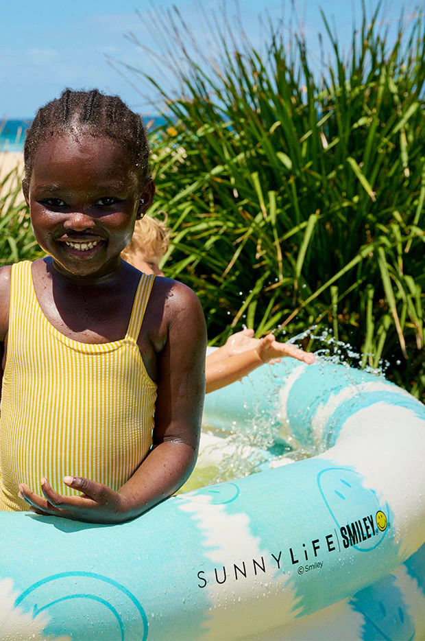 Smiley Inflatable Pool - Image 2