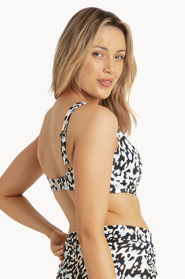 Orla DD/E Cup Twist Minimiser Bra - Image 2
