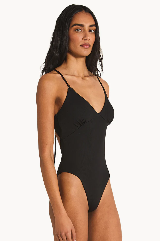 Classics Hot Elle One Piece - Image 3