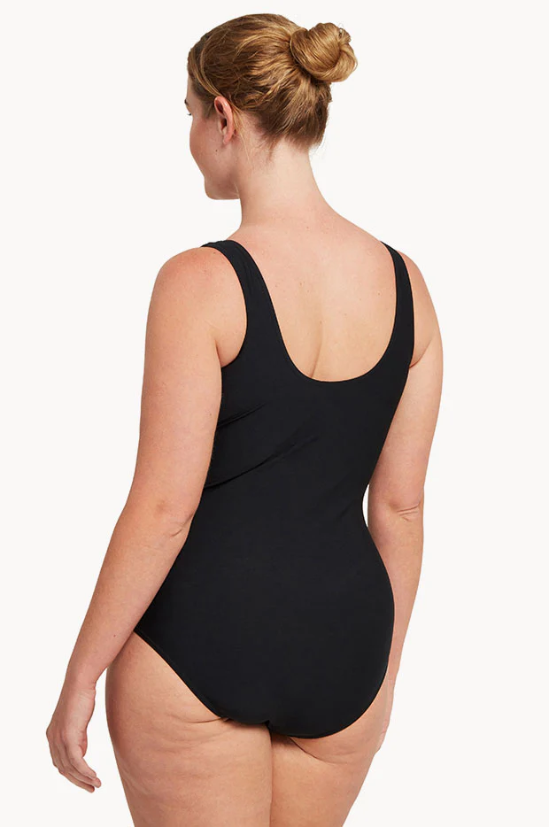 Macmasters Scoopback One Piece - Image 2